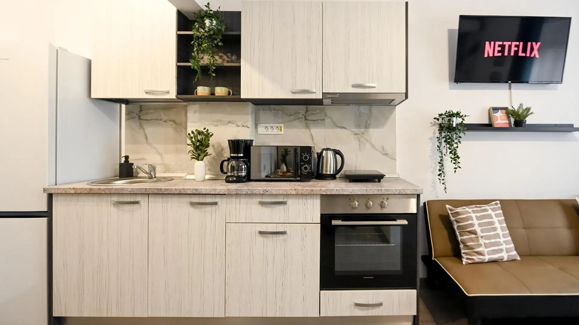 Old Town Charm - Modern & Comfortable Accommodation In The Heart Of The City Bucarest Appartamento
