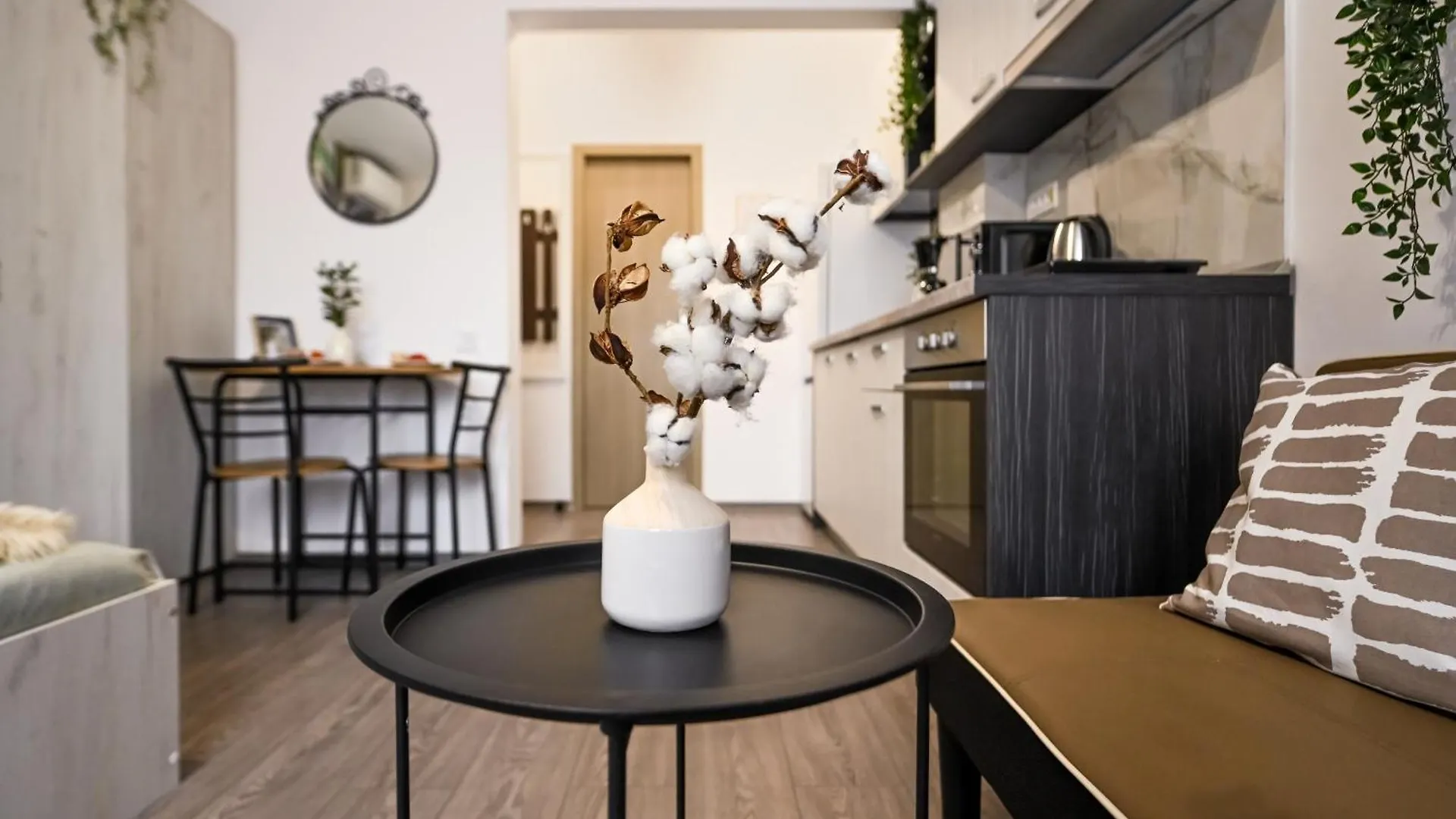 Old Town Charm - Modern & Comfortable Accommodation In The Heart Of The City Bucarest