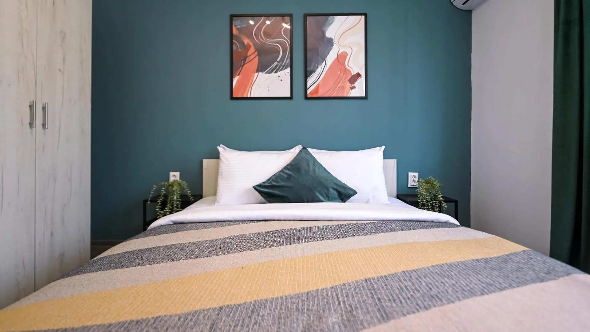Appartamento Old Town Charm - Modern & Comfortable Accommodation In The Heart Of The City Bucarest