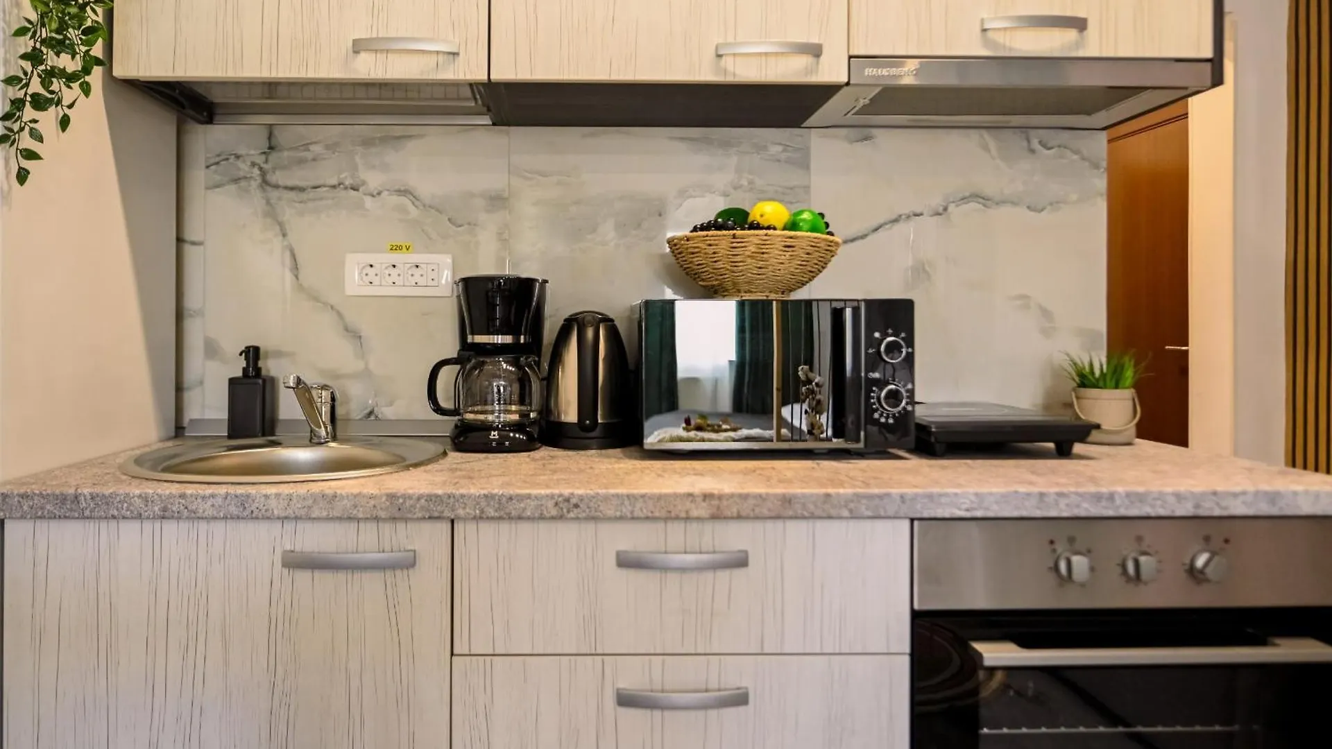 Old Town Charm - Modern & Comfortable Accommodation In The Heart Of The City Bucarest