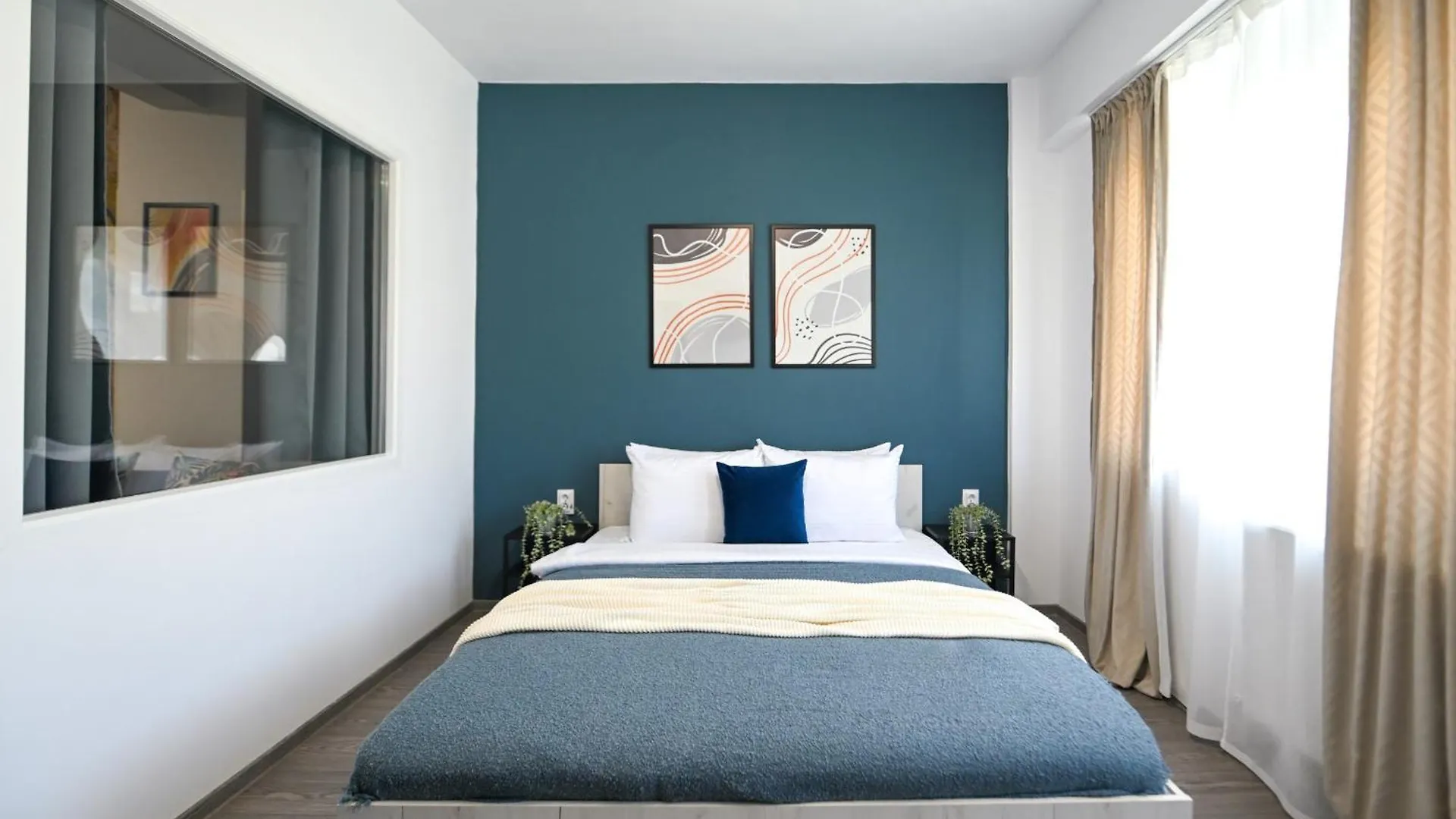 Old Town Charm - Modern & Comfortable Accommodation In The Heart Of The City Bucarest Appartamento