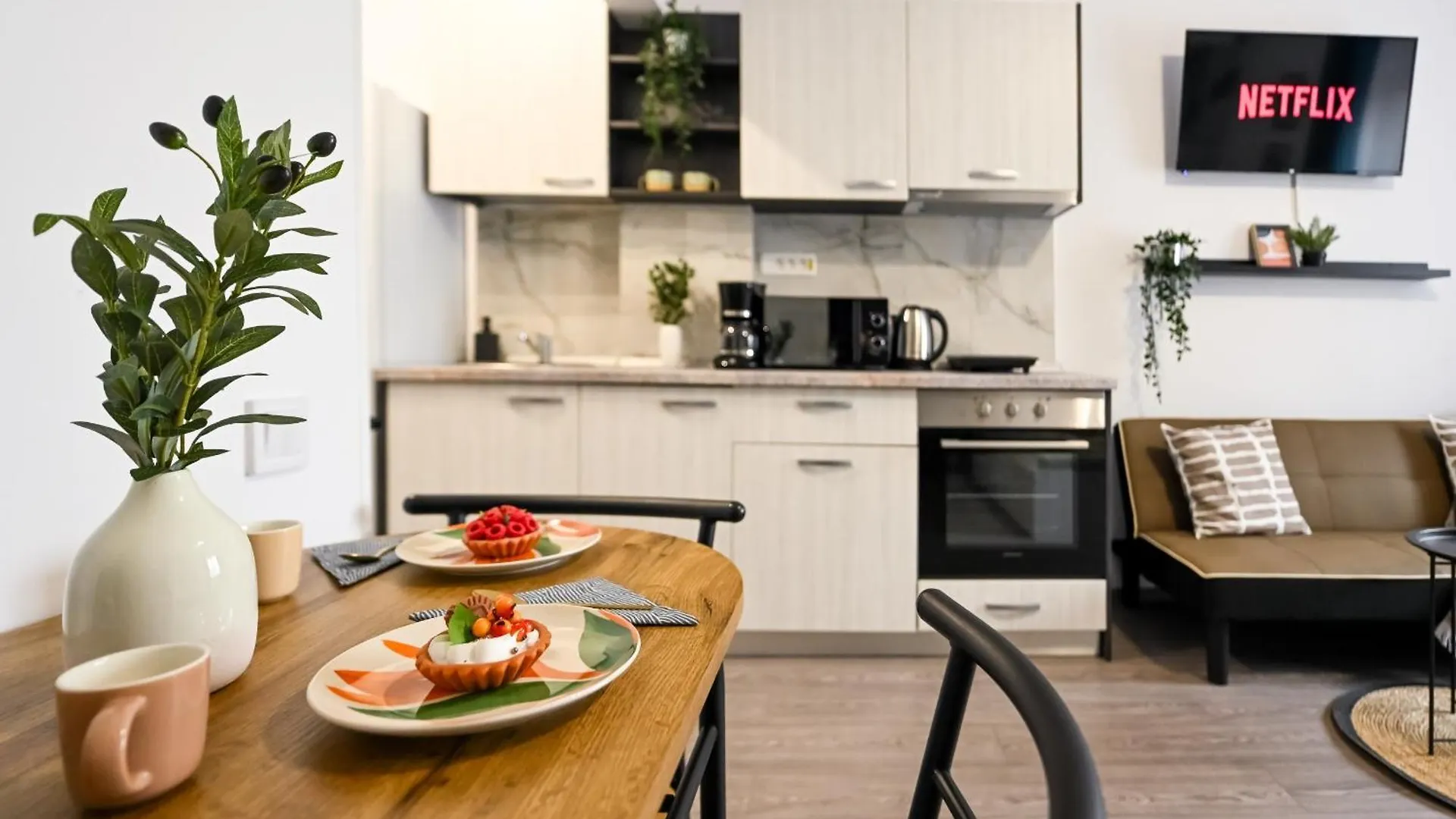 Old Town Charm - Modern & Comfortable Accommodation In The Heart Of The City Bucarest 0*,