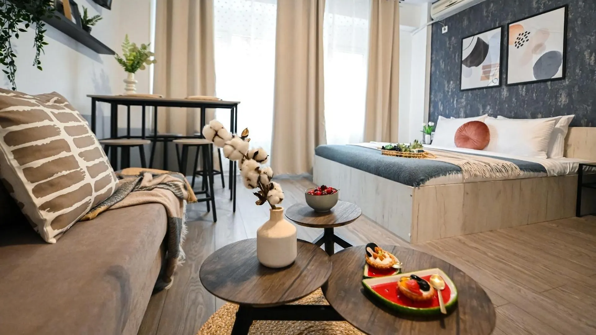 Old Town Charm - Modern & Comfortable Accommodation In The Heart Of The City Bucarest Romania