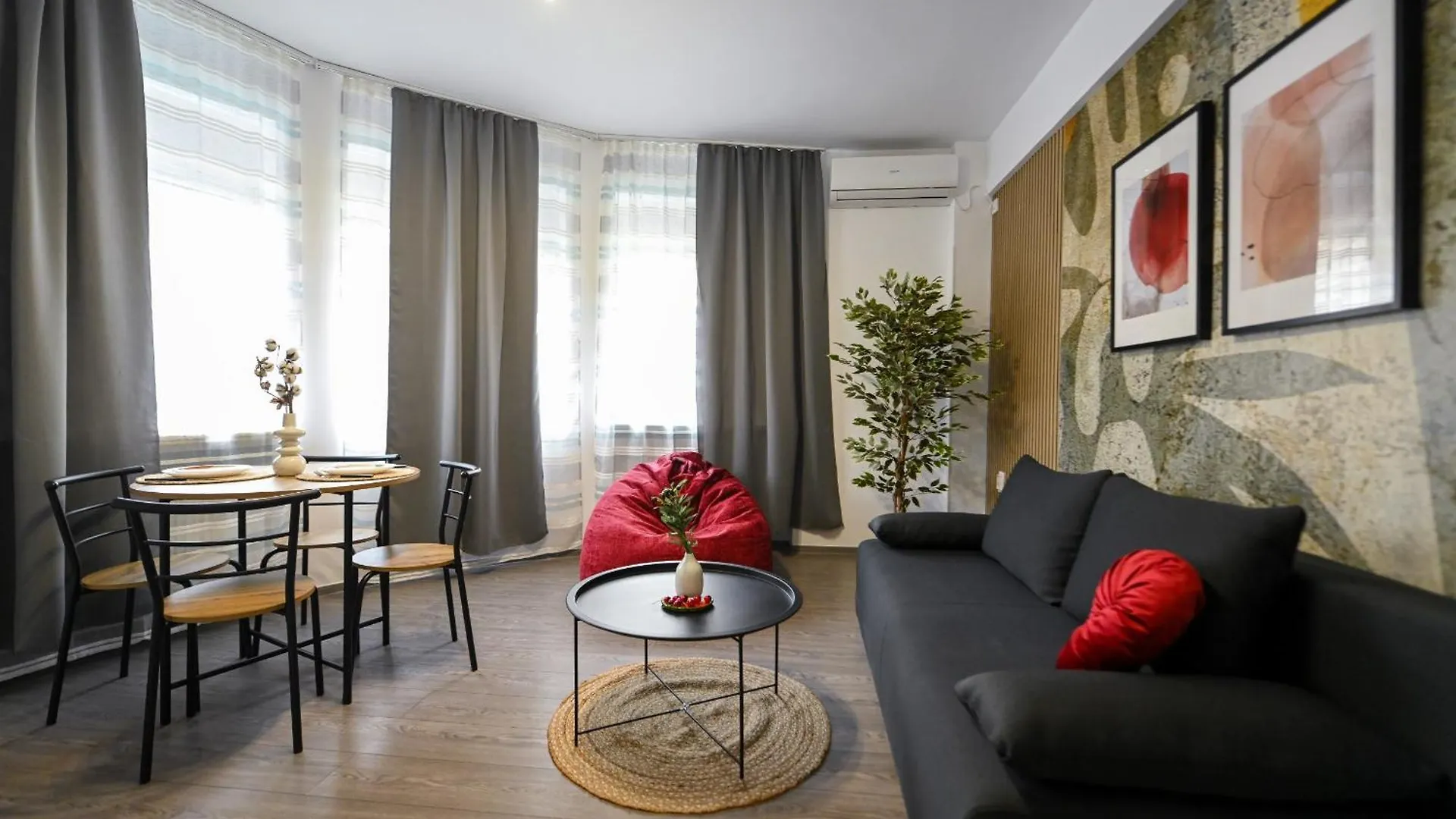Appartamento Old Town Charm - Modern & Comfortable Accommodation In The Heart Of The City Bucarest