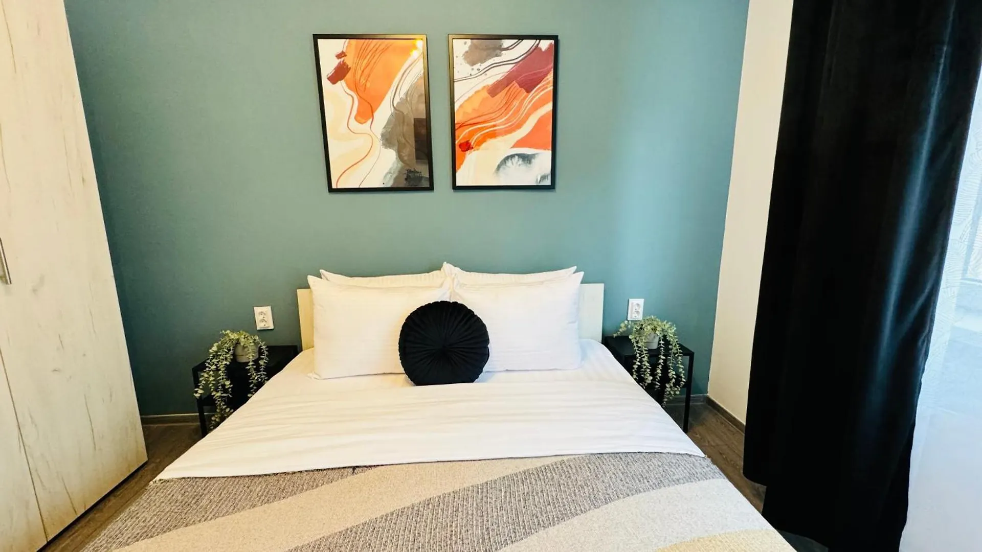 Appartamento Old Town Charm - Modern & Comfortable Accommodation In The Heart Of The City Bucarest