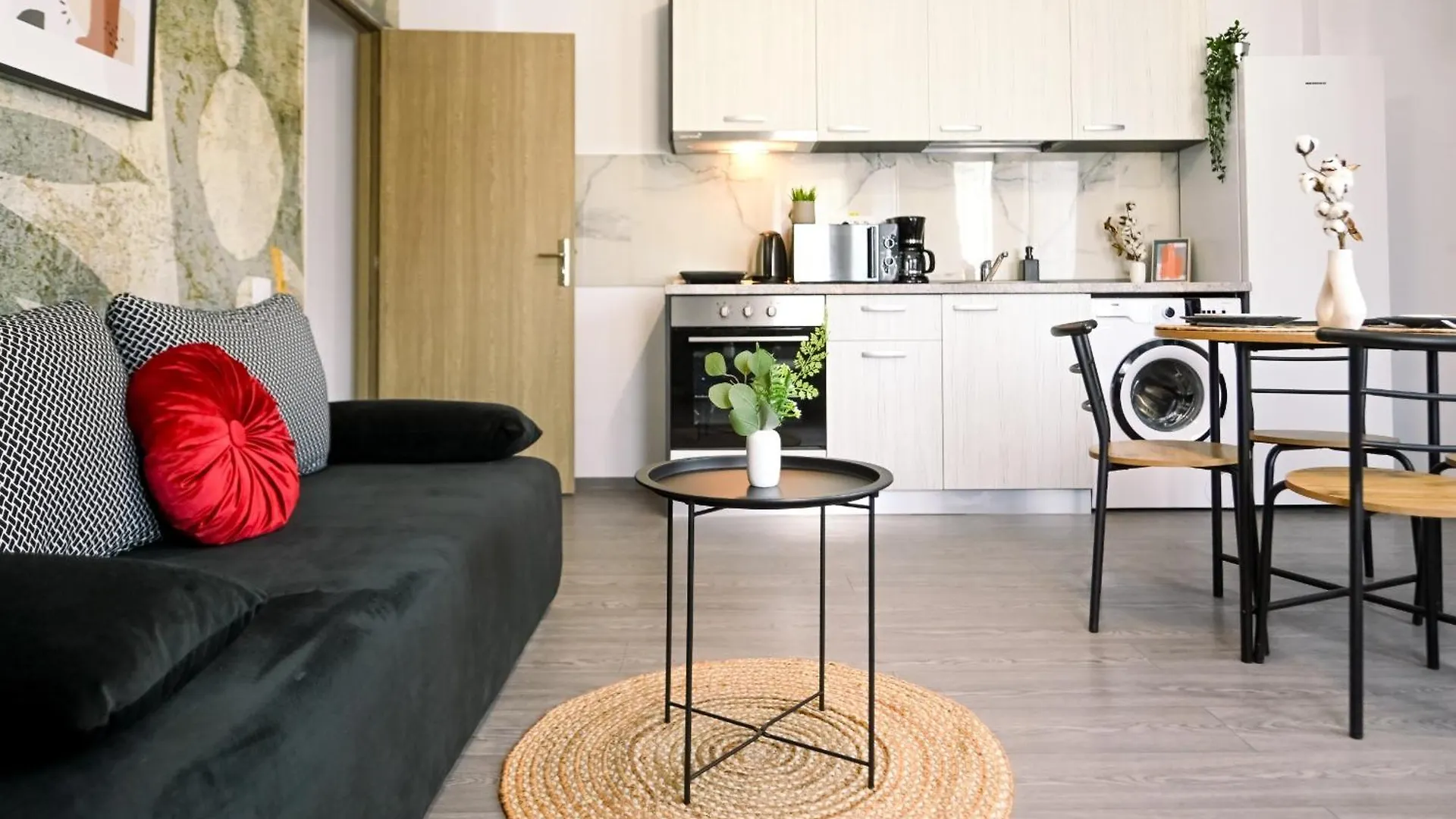 Old Town Charm - Modern & Comfortable Accommodation In The Heart Of The City Bukarest